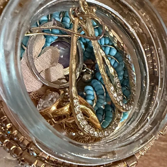 Little Mystery Jewelry Jar w/a big jar feeling - pink, pearls/blue silver&gold - Picture 5 of 5